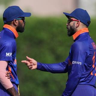 Hardik and Virat Kohli wallpaper