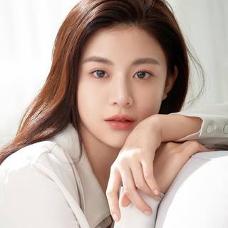 Go Youn-jung wallpaper