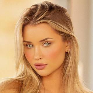 Mikayla Demaiter wallpaper