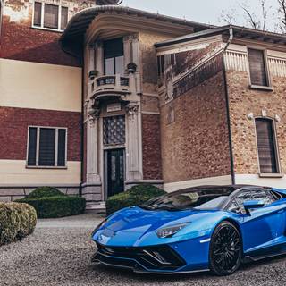 Car and house wallpaper