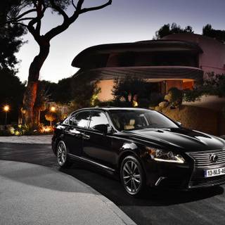 Car and house wallpaper