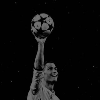 iPhone Cristiano Ronaldo 4k black wallpaper