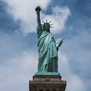 Statue of Liberty iPhone wallpaper