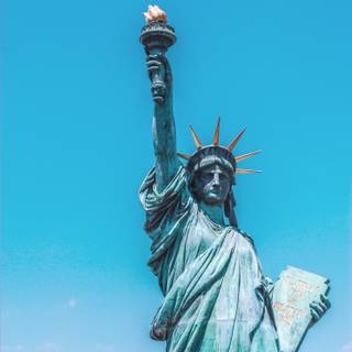 Statue of Liberty iPhone wallpaper