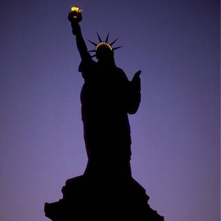 Statue of Liberty iPhone wallpaper