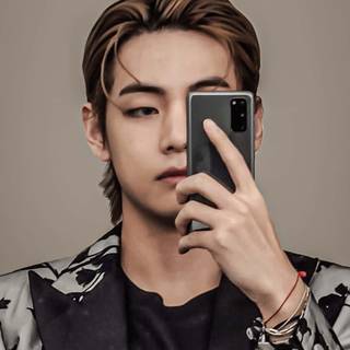 Mirror phone wallpaper