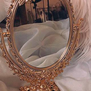 Phone mirror wallpaper