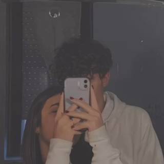 Phone selfie wallpaper