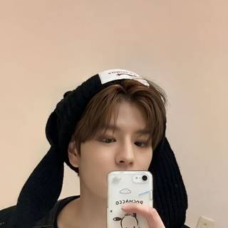 Phone selfie wallpaper