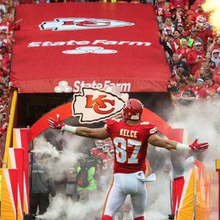 Travis Kelce iPhone wallpaper