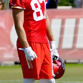 Travis Kelce iPhone wallpaper