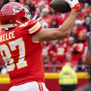 Travis Kelce iPhone wallpaper