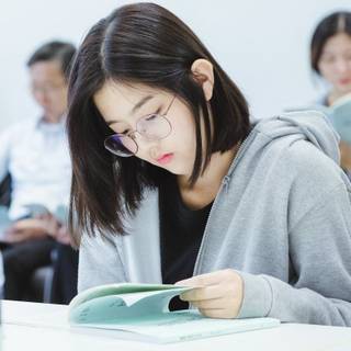 Shin Eun-soo wallpaper