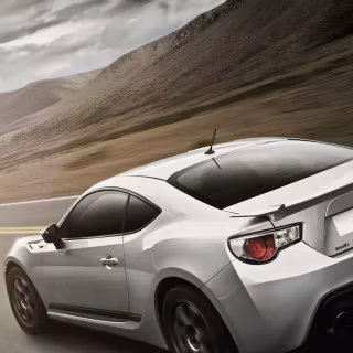 Vertical cars wallpaper