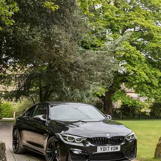 Black BMW M4 wallpaper