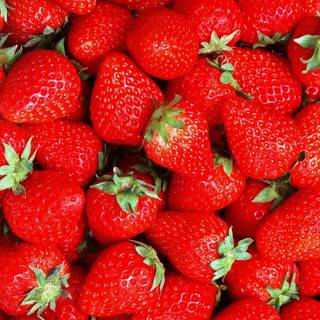 Strawberries 4k iPhone aesthetic wallpaper