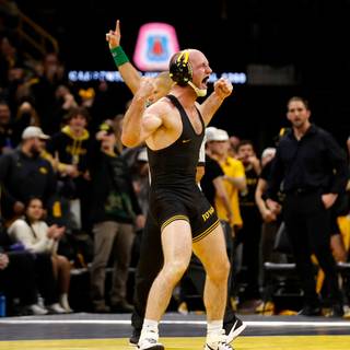 Iowa Hawkeyes wrestling wallpaper
