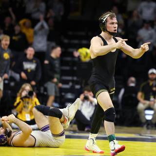 Iowa Hawkeyes wrestling wallpaper
