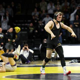 Iowa Hawkeyes wrestling wallpaper