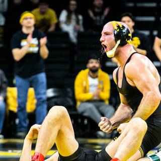 Iowa Hawkeyes wrestling wallpaper