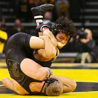 Iowa Hawkeyes wrestling wallpaper