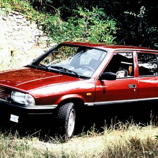 Alfa Romeo 33 wallpaper