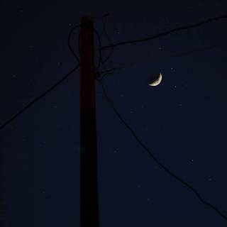 Half moon phone wallpaper