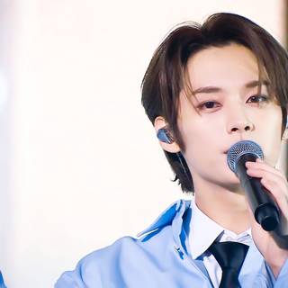 Lee Know SKZ wallpaper