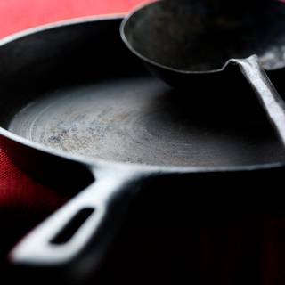 Frying pan wallpaper