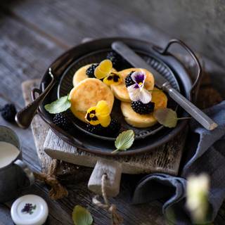 Frying pan wallpaper