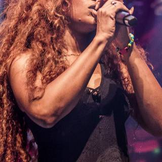 SZA iPhone wallpaper