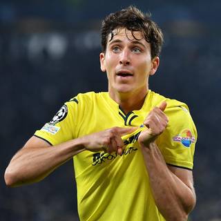 Pau Torres wallpaper