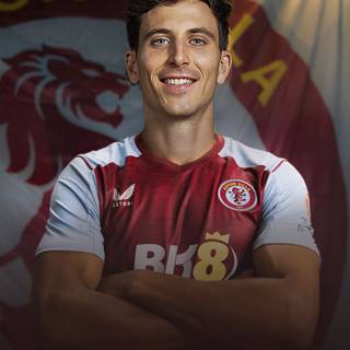 Pau Torres wallpaper