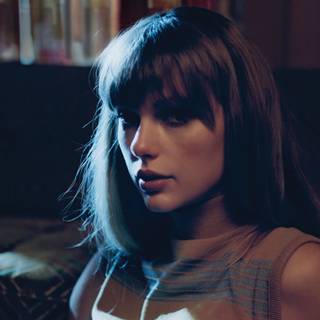 Taylor Swift aesthetic desktop wallpaper