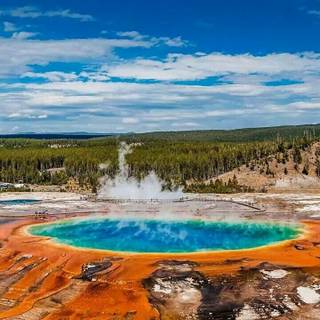 Yellowstone iPhone wallpaper