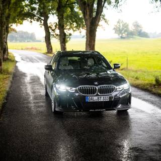 BMW iPhone 13 wallpaper