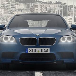 BMW iPhone 13 wallpaper