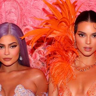 Kendall and Kylie wallpaper