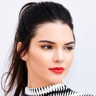 Kendall and Kylie wallpaper