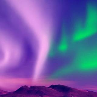 iPhone northern lights wallpaper