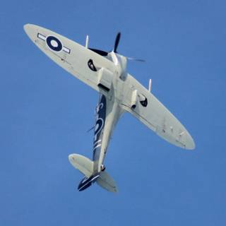 Spitfire iPhone wallpaper