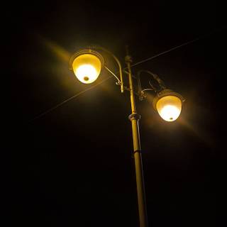 Street light iPhone wallpaper