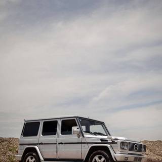 Suv iPhone wallpaper
