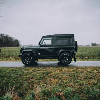 Suv iPhone wallpaper