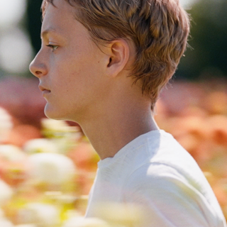 Close movie wallpaper