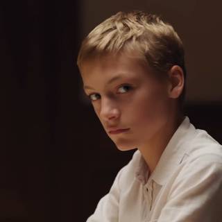 Close movie wallpaper