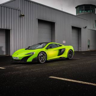Green McLaren wallpaper