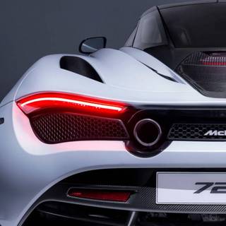 McLaren 720s iPhone wallpaper