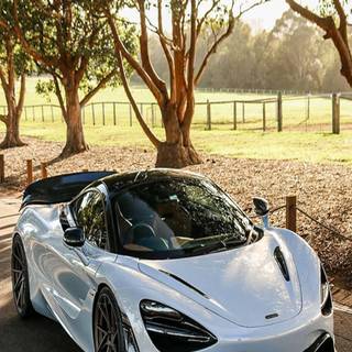 McLaren 720s iPhone wallpaper