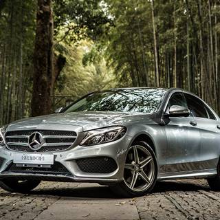 Mercedes Benz C300 wallpaper